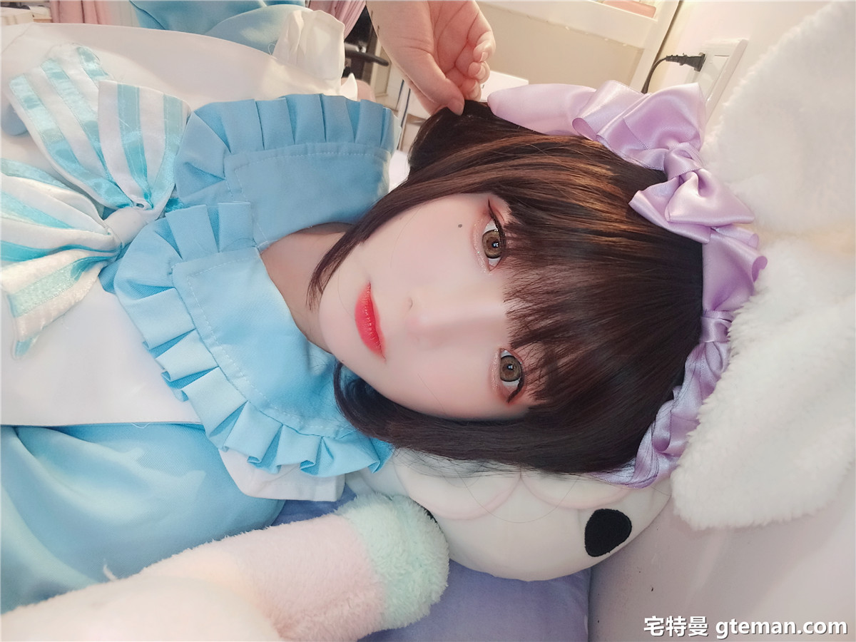 古川kagura 淡蓝连衣裙白丝女仆[49P-158MB]