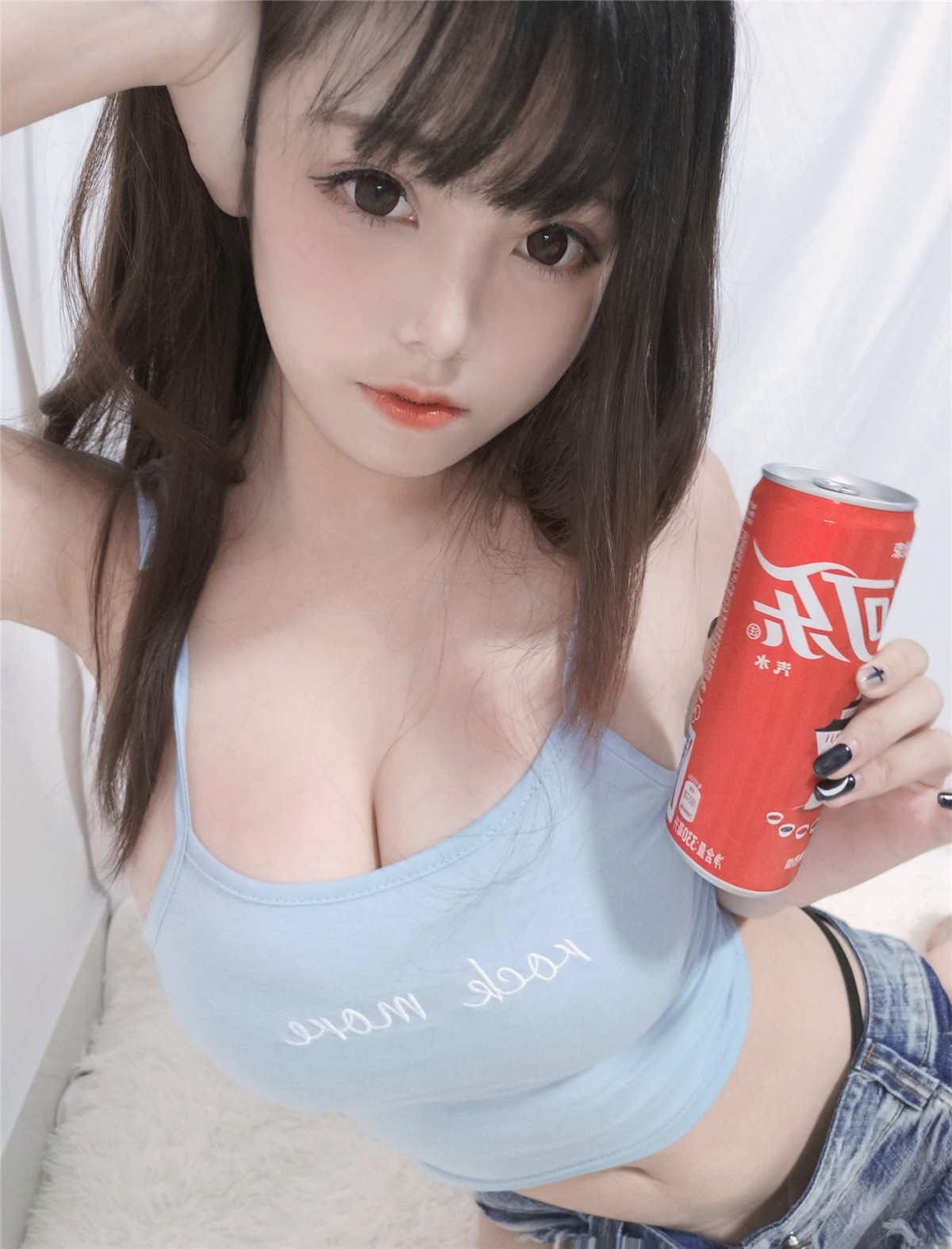 蜜汁猫裘 夏日迷糊大姐姐[33P4V-68MB]