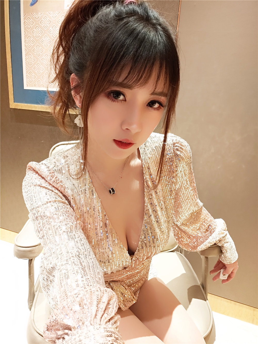 小女巫露娜 亮片裙肉丝[22P-141MB]