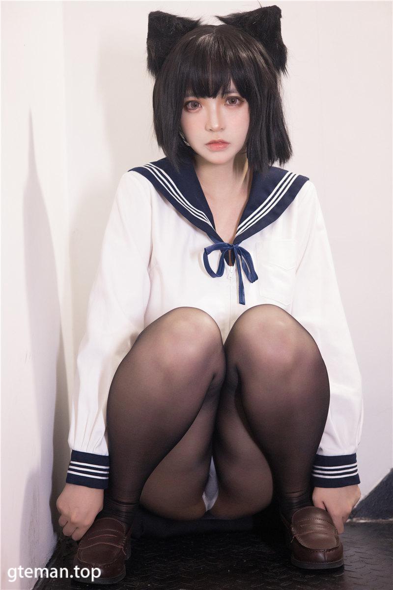 疯猫ss 制服少女 [80P5V-1.44GB]