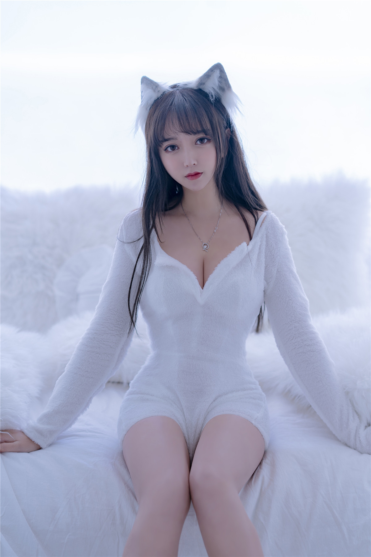 过期米线线喵 小狼 [56P-76MB]