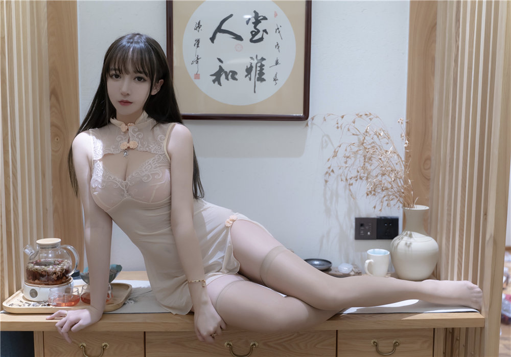 过期米线线喵 温泉本-电子版[61P-222MB]
